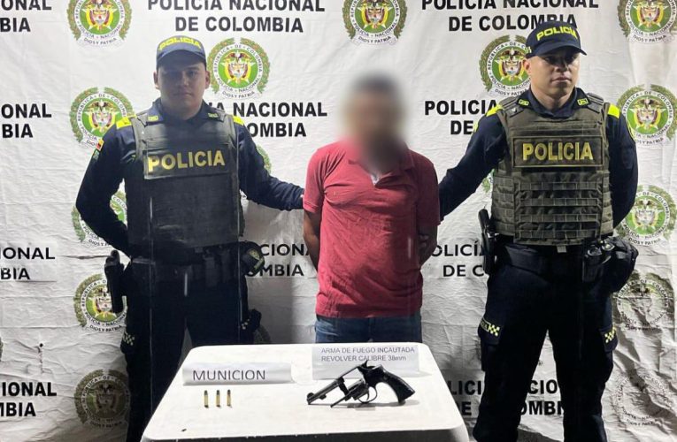 EN MEDIO DEL PLAN CAZADOR, EN NATAGAIMA, POLICÍA TOLIMA LOGRO LA CAPTURA DE UN SUJETO Y LA INCAUTACIÓN DE UN REVÓLVER CON MUNICIÓN.