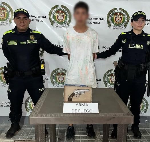 EN DESARROLLO DE UN PLAN CANDADO Y GRACIAS A LA INFORMACIÓN CIUDADANA, EN MELGAR SE LOGRÓ LA CAPTURA DE “JOHAN” A QUIEN SE LE INCAUTO UN ARMA DE FUEGO ARTESANAL.
